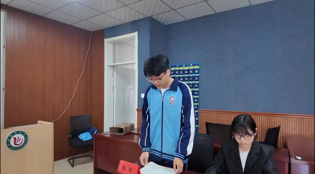 国开精彩教育青春有法护航未来菏泽国开中学高一模拟法庭圆满落幕_17.jpg